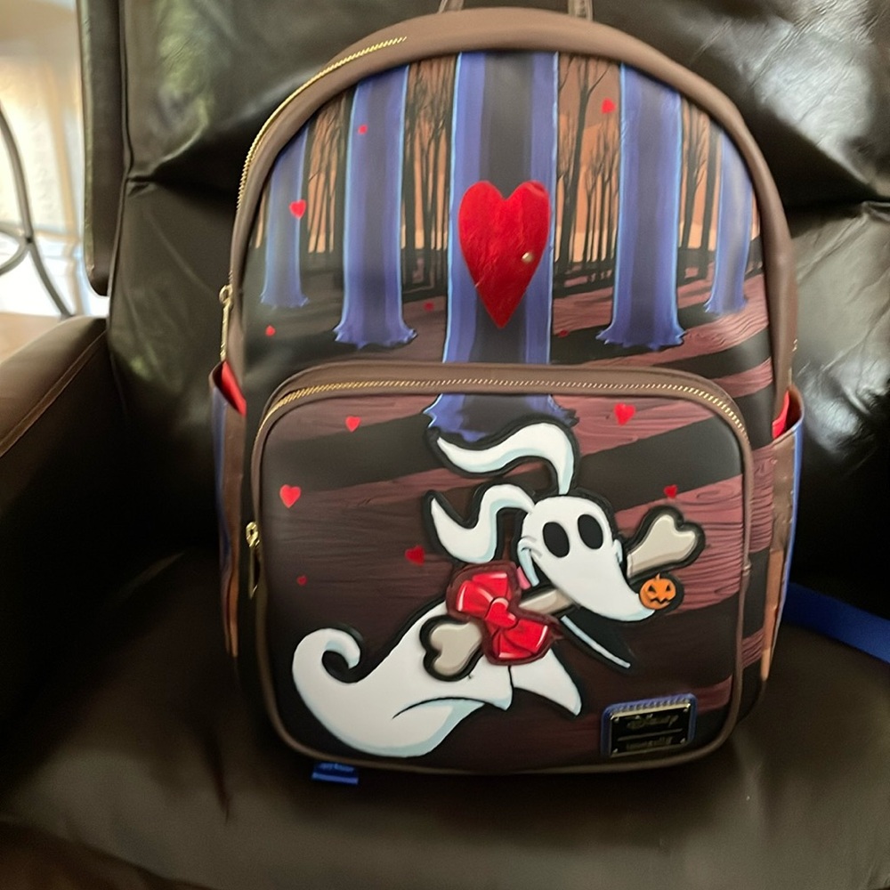Loungefly Zero   NWT Full size backpack